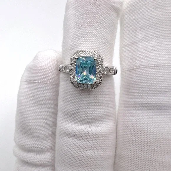 .925 Sterling Silver Aquamarine Cz Ring - Picture 15 of 16
